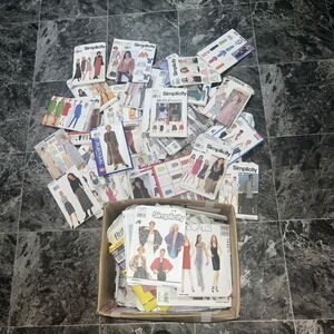 VTG Lot 100 + sewing patterns McCalls Simplicity Butterick 80's, 90's Some 2000s